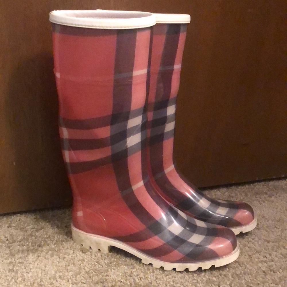 Used Tall Rain Boots (Burberry Rain Boots) Size 7